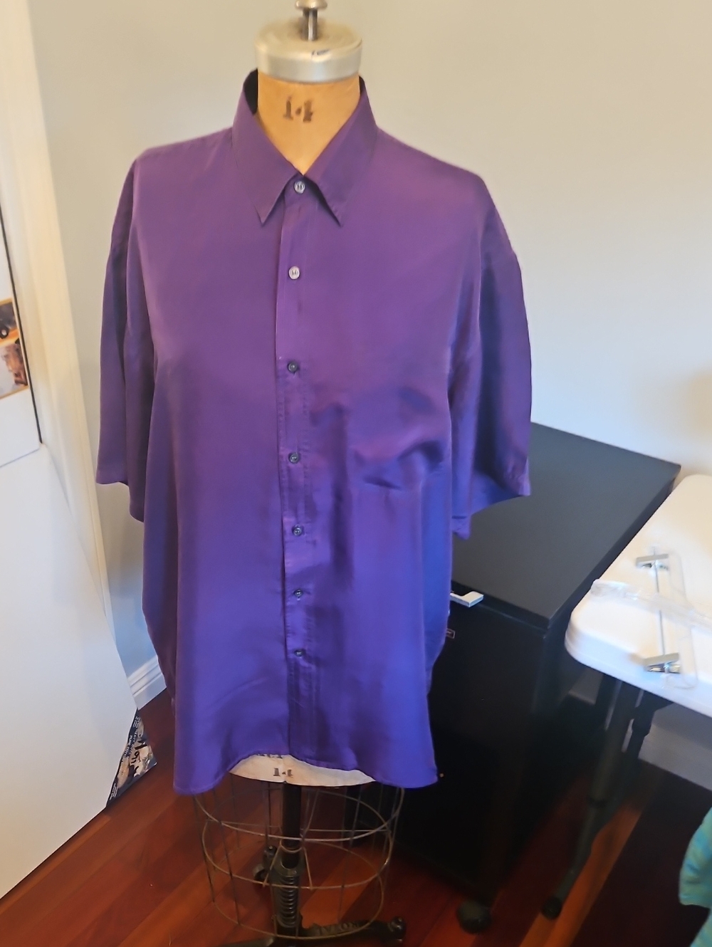Vintage Robert Stock  Men's Short-Sleeve Button-Down 100%Silk Shirt
